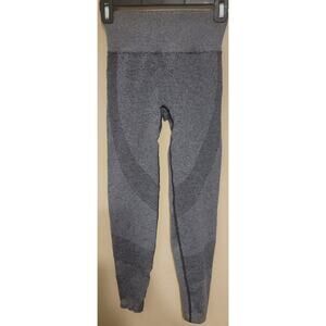 Pink Victoria Secret Women's Grey Leggings with detailing Size XSmall